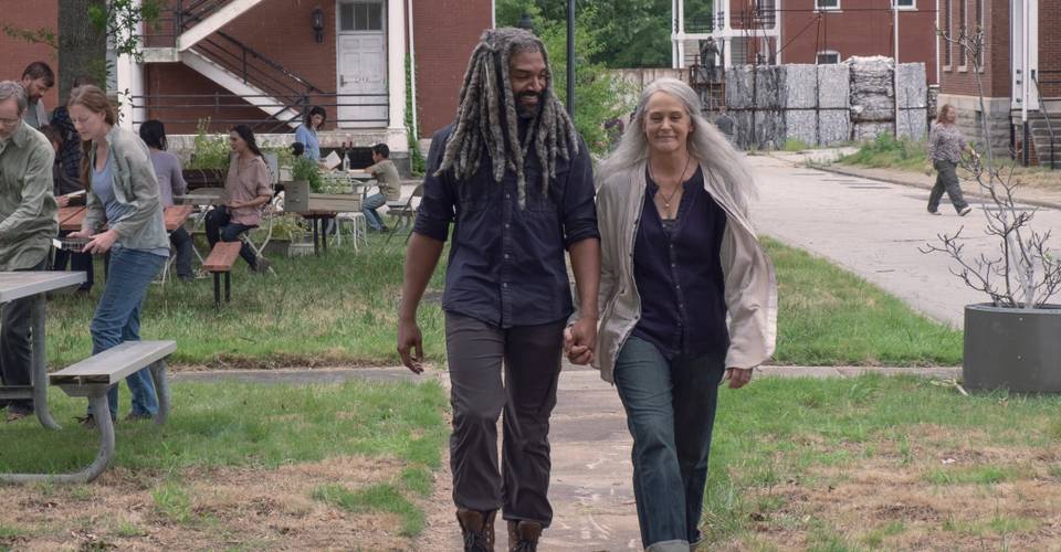 10 The Walking Dead Characters Who Are Dead In The Comics 10 The Walking Dead Characters Who Are Dead In The Comics